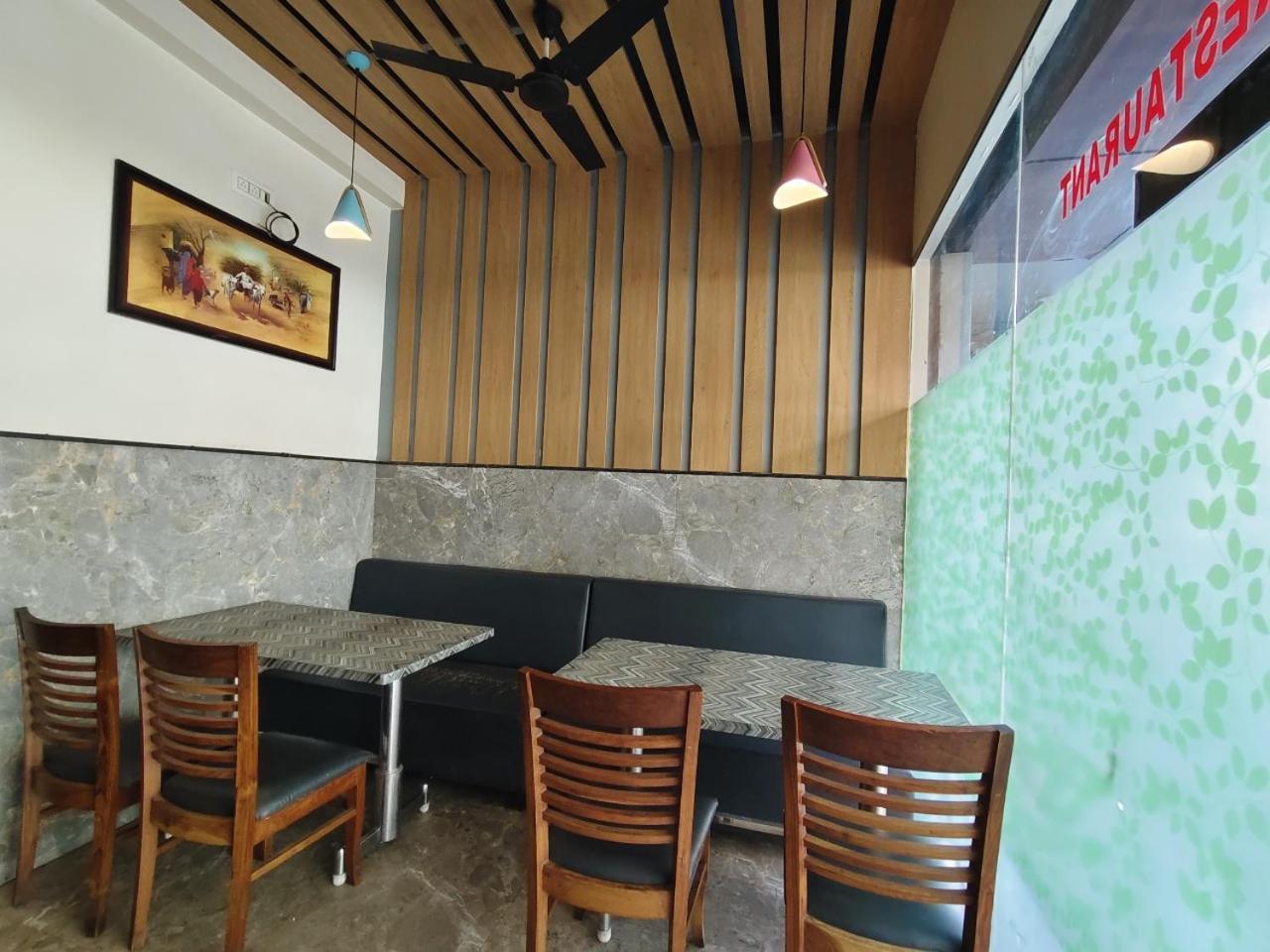 Hotel Pragati Inn Ahmednagar Esterno foto