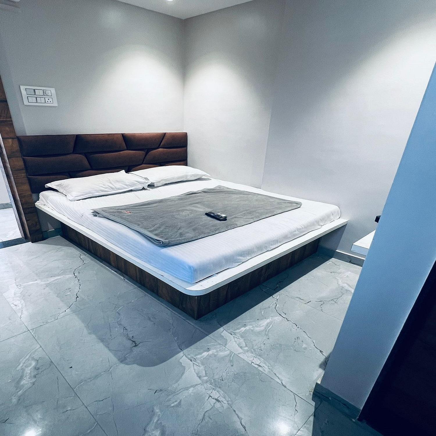 Hotel Pragati Inn Ahmednagar Esterno foto